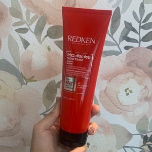 REDKEN frizz dismiss rebel tame cream